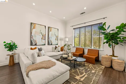 $789,000 | 3322 Chestnut Street, Oakland, CA 94608