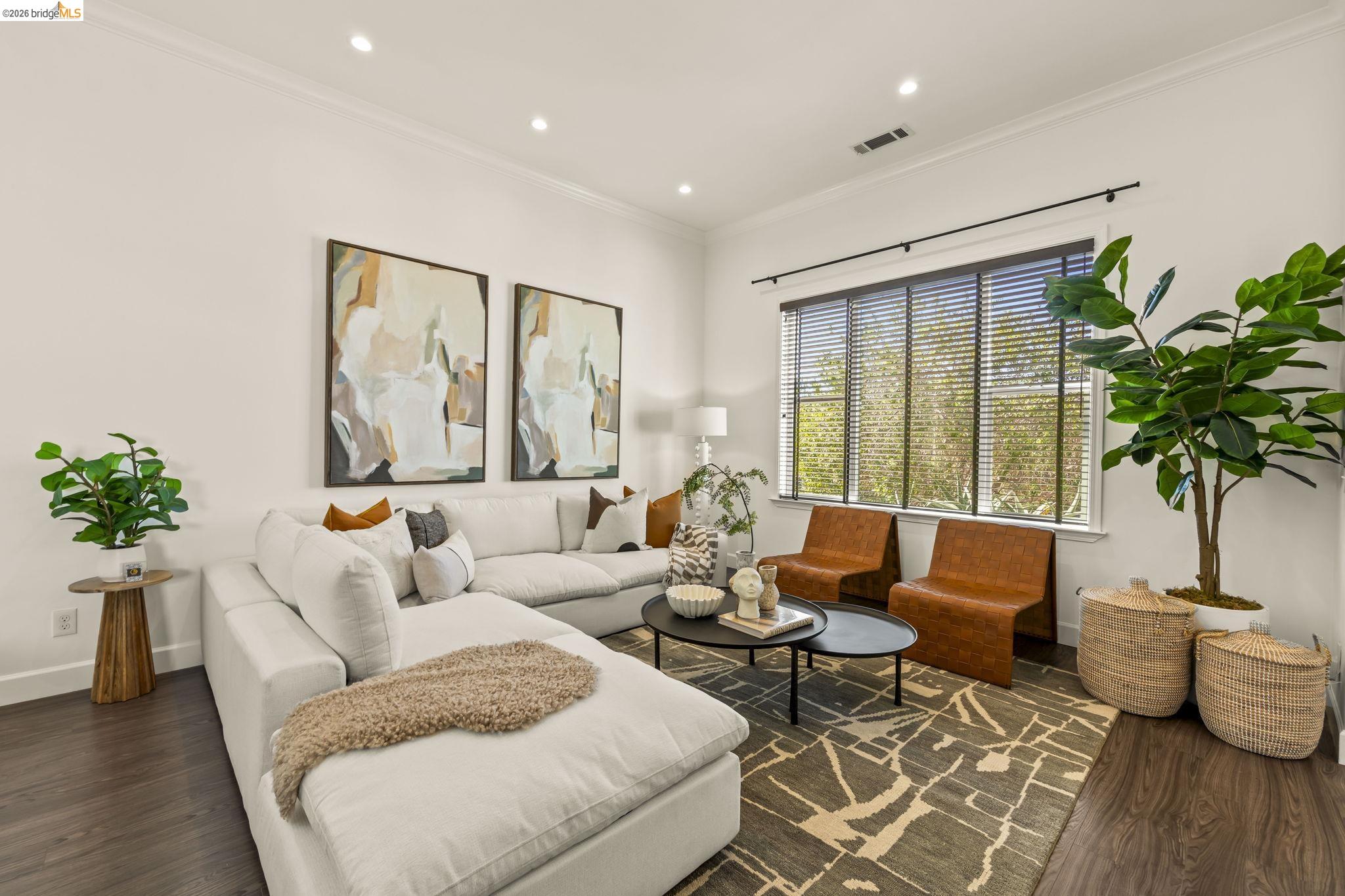 3322 Chestnut Street Oakland, CA 94608 - Photo 4 of 58