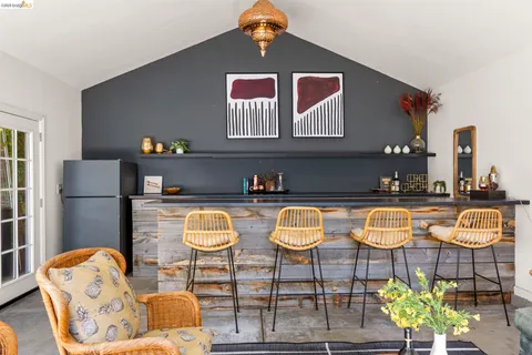 $789,000 | 3322 Chestnut Street, Oakland, CA 94608