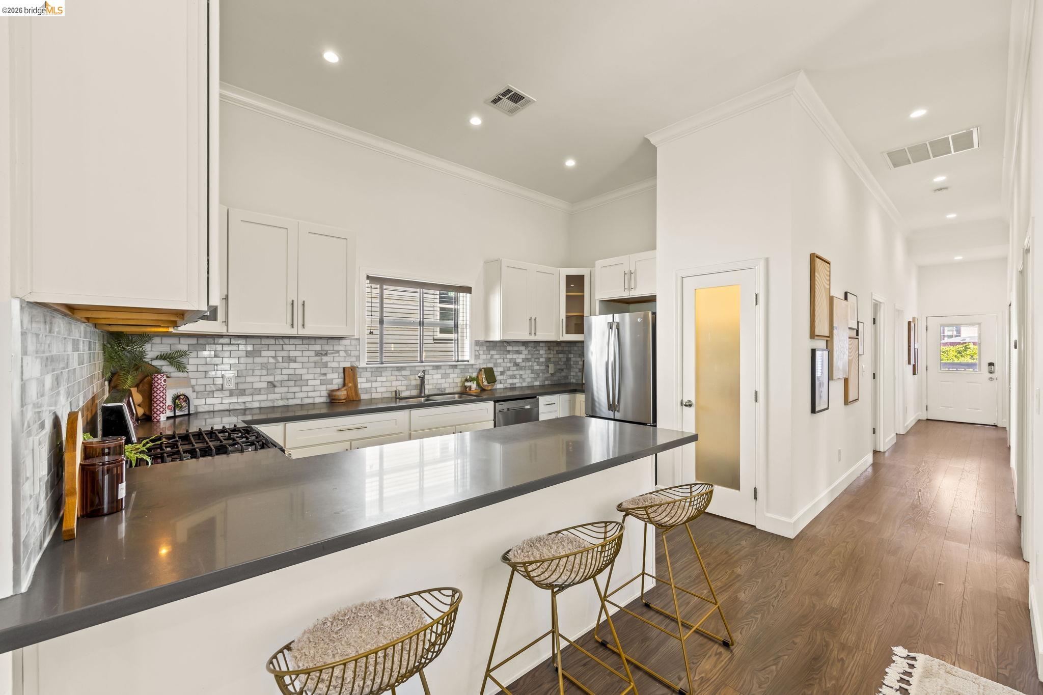 3322 Chestnut Street Oakland, CA 94608 - Photo 42 of 58