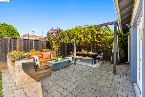 $789,000 | 3322 Chestnut Street, Oakland, CA 94608