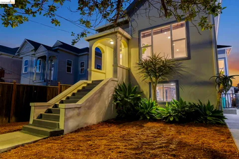 $789,000 | 3322 Chestnut Street, Oakland, CA 94608