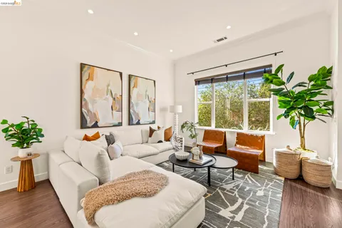 $789,000 | 3322 Chestnut Street, Oakland, CA 94608