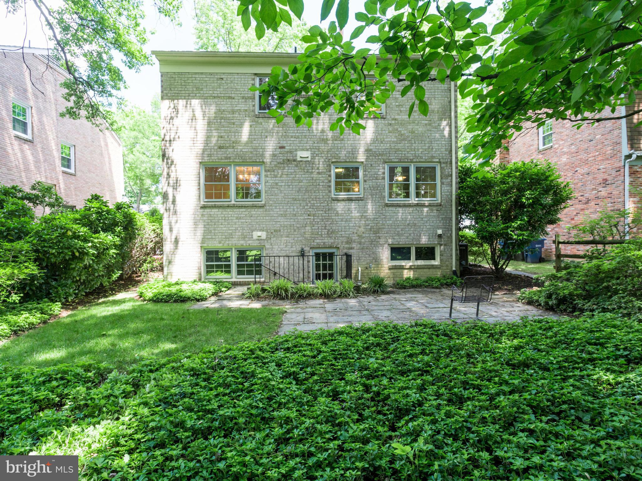 6837 Fairway Street McLean, VA 22101 - Photo 24 of 25 Backyard