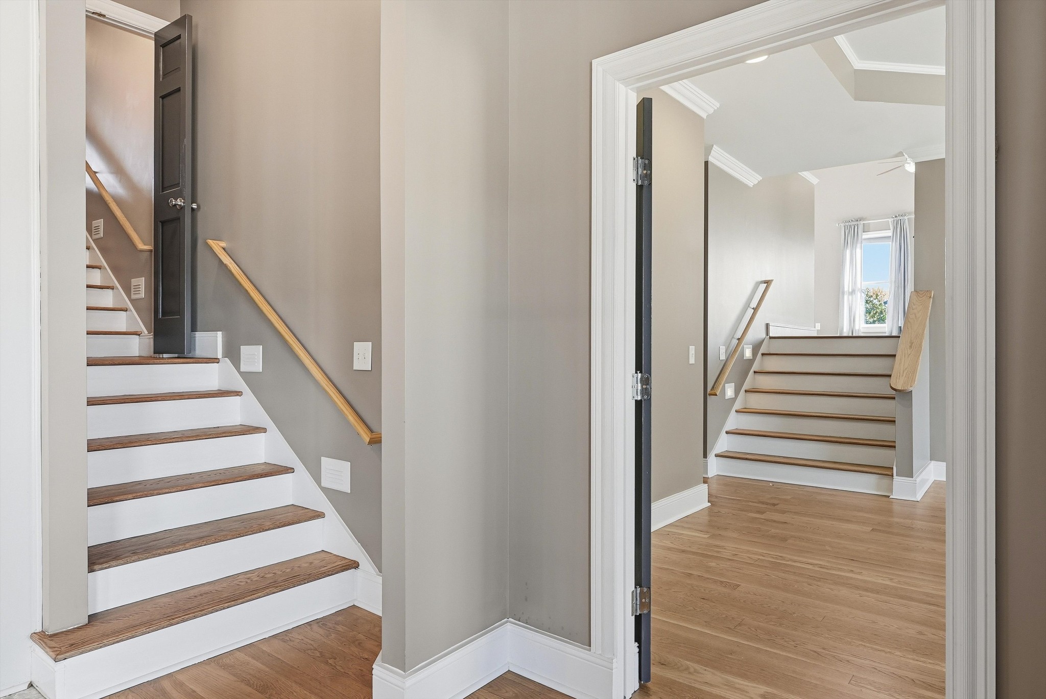2005 Alan John Way Lebanon, TN 37087 - Photo 32 of 71 a view of a hallway with wooden floor and entryway