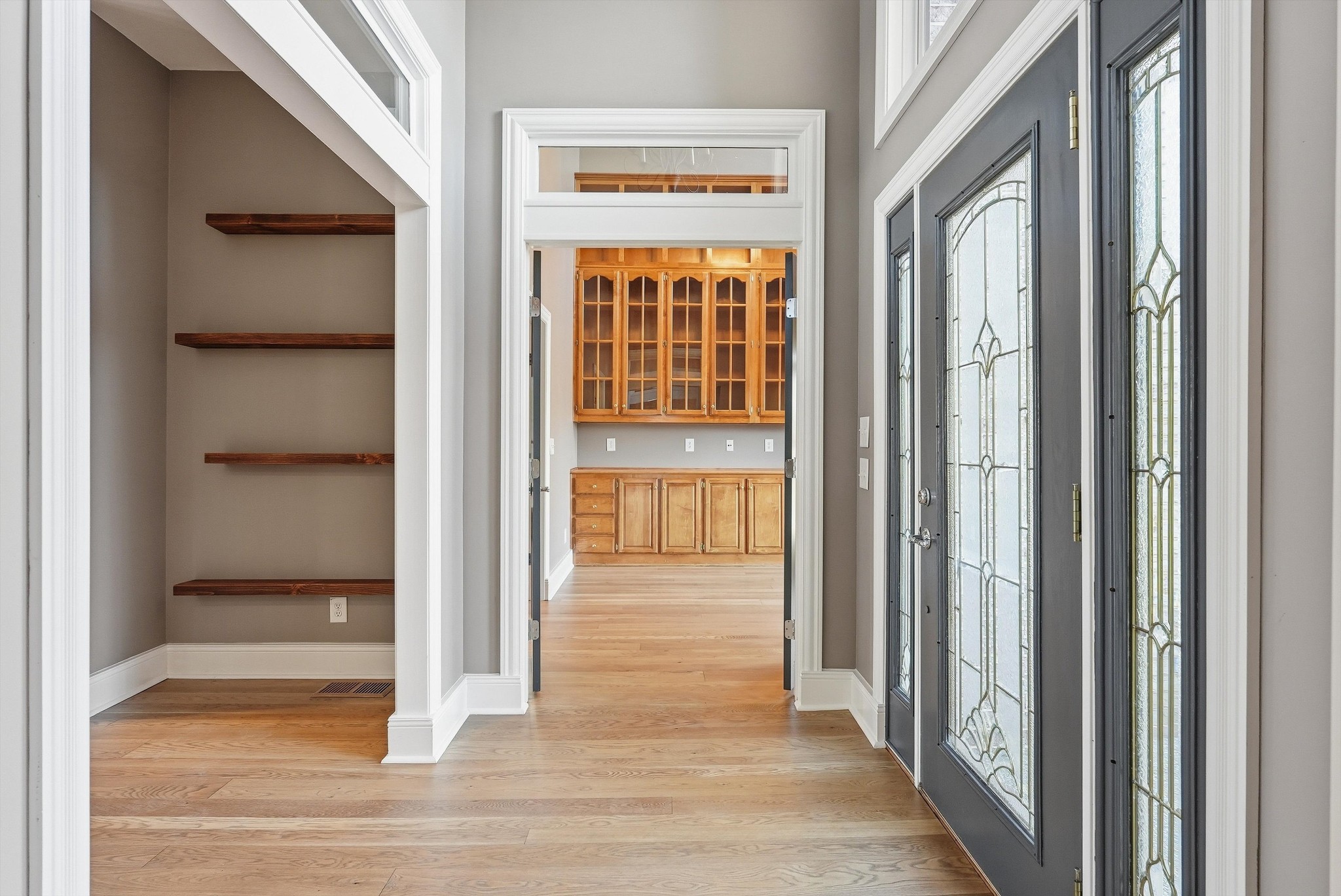 2005 Alan John Way Lebanon, TN 37087 - Photo 9 of 71 a view of a hallway with wooden floor and a room