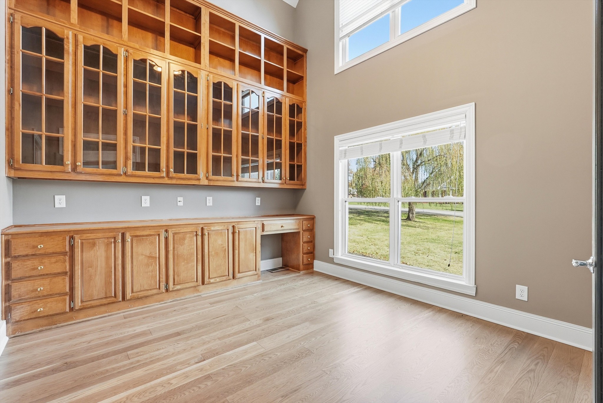 2005 Alan John Way Lebanon, TN 37087 - Photo 10 of 71 a view of an empty room with a window