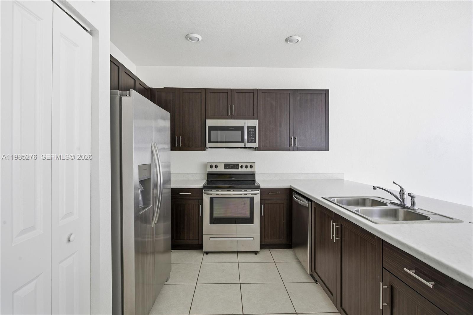 28702 Southwest 133rd Court, Unit 28702 Homestead, FL 33033 - Photo 8 of 47