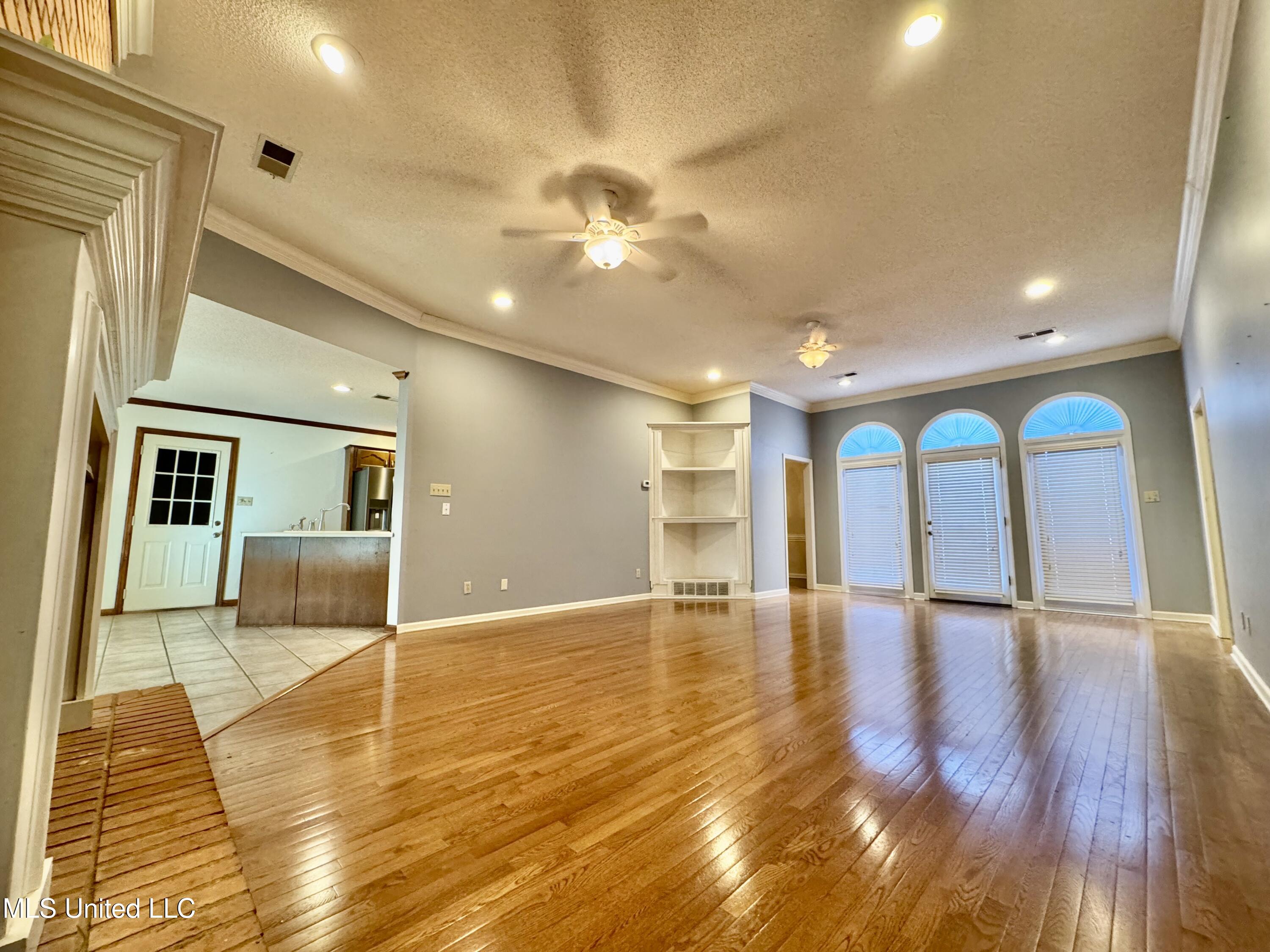 465 Augusta Drive Hernando, MS 38632 - Photo 7 of 45 IMG_4128