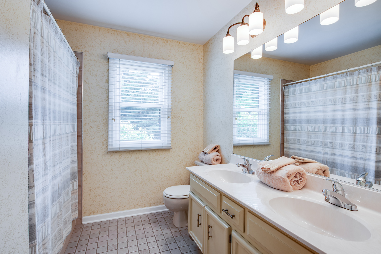 760 South River Road Naperville, IL 60540 - Photo 22 of 32 Gallery Image 22