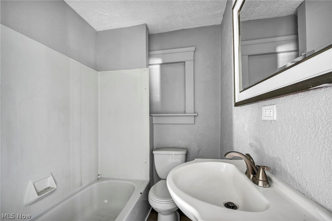 56 Vesper Street Akron, OH 44310 - Photo 26 of 37