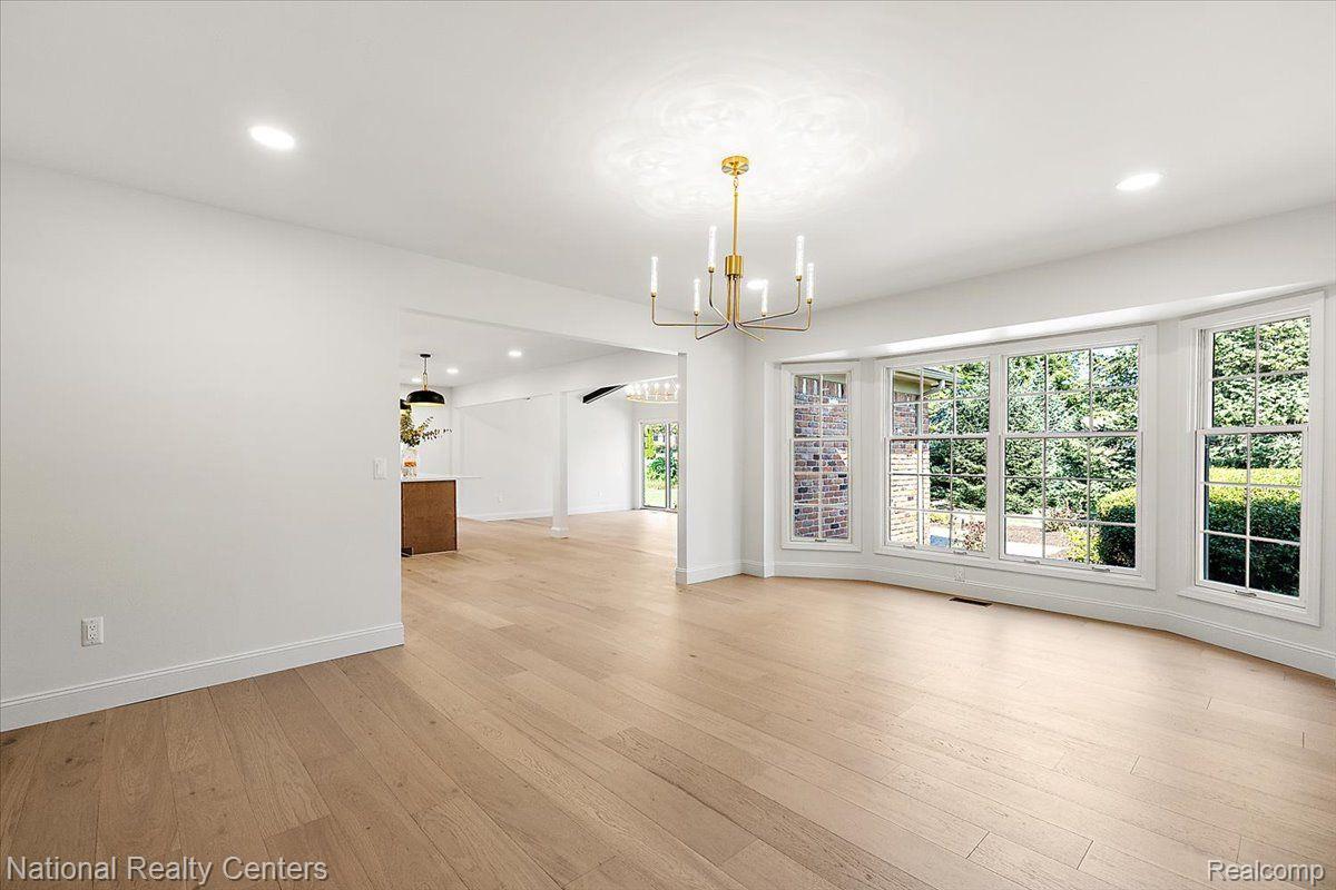 413 Cypress Road Rochester, MI 48309 - Photo 11 of 50 Gallery Image 11