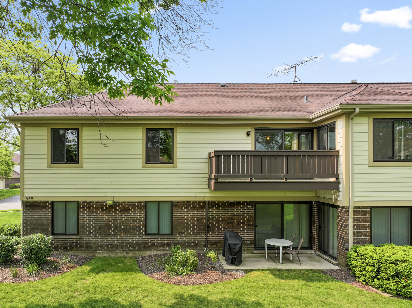 840 Coach Road, Unit 8 Palatine, IL 60074 - Photo 27 of 32 Gallery Image 27