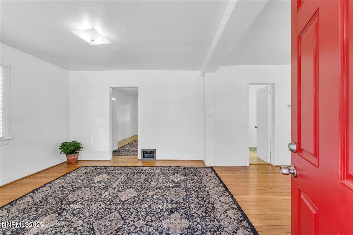 1145 Seminary Avenue Reno, NV 89503 - Photo 5 of 33 08-1145 Seminary Ave Reno NV 89503 (8 of
