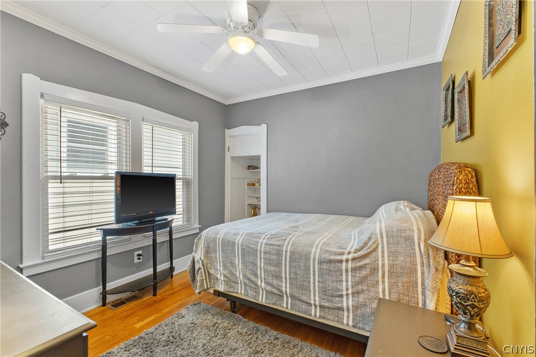 149 Harding Street Syracuse, NY 13208 - Photo 24 of 43 Convenient first floor bedroom with hardwoods!