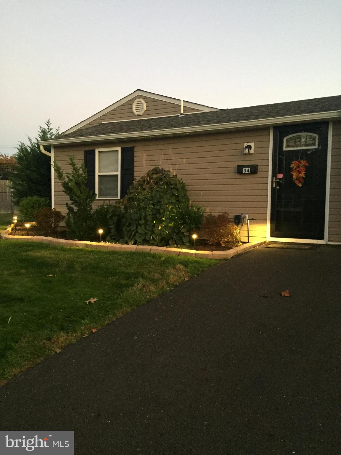 34 Ivory Rock Road Levittown, PA 19057 - Photo 2 of 6 Gallery Image 2