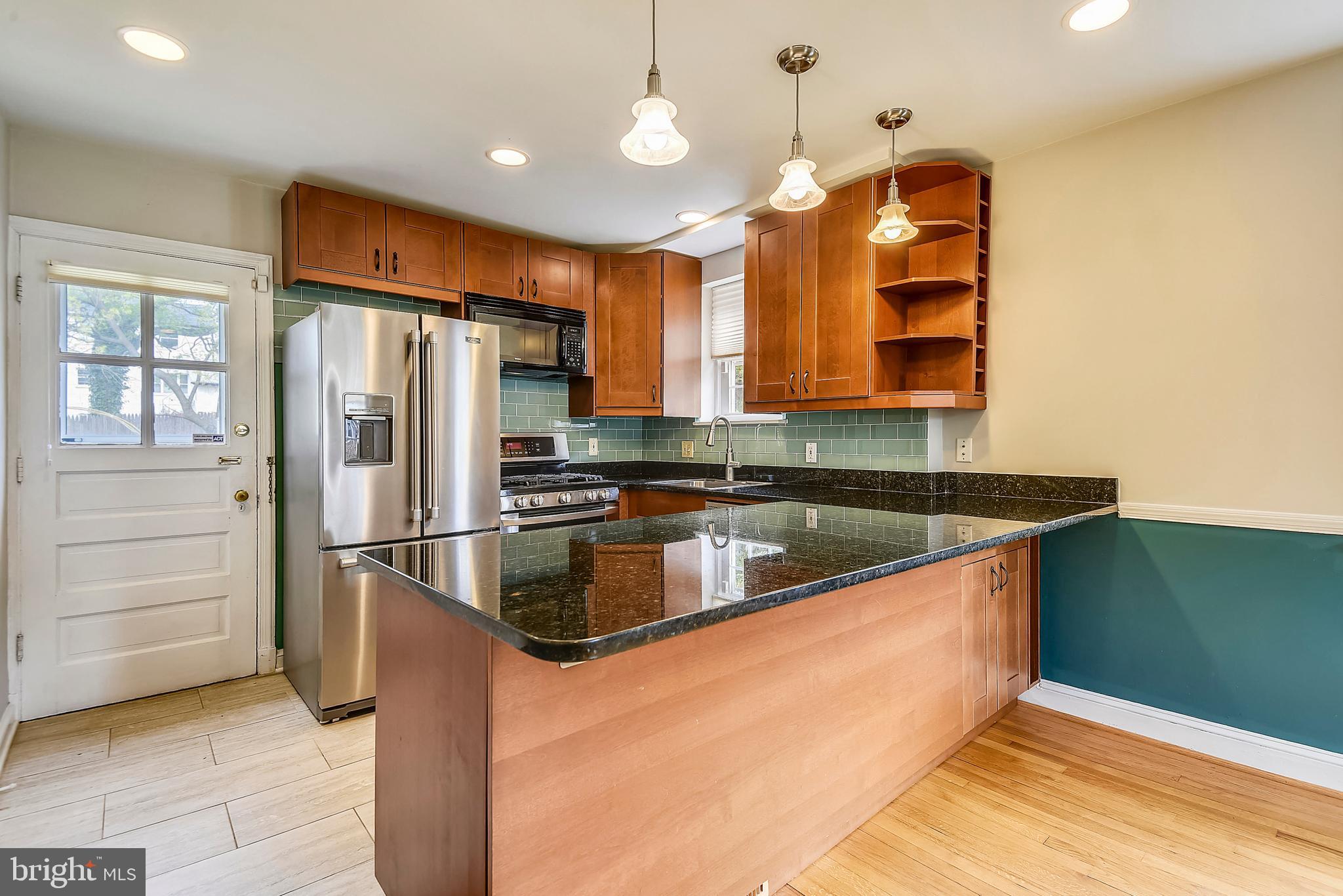 2607 Elnora Street Silver Spring, MD 20902 - Photo 3 of 32 Gallery Image 3