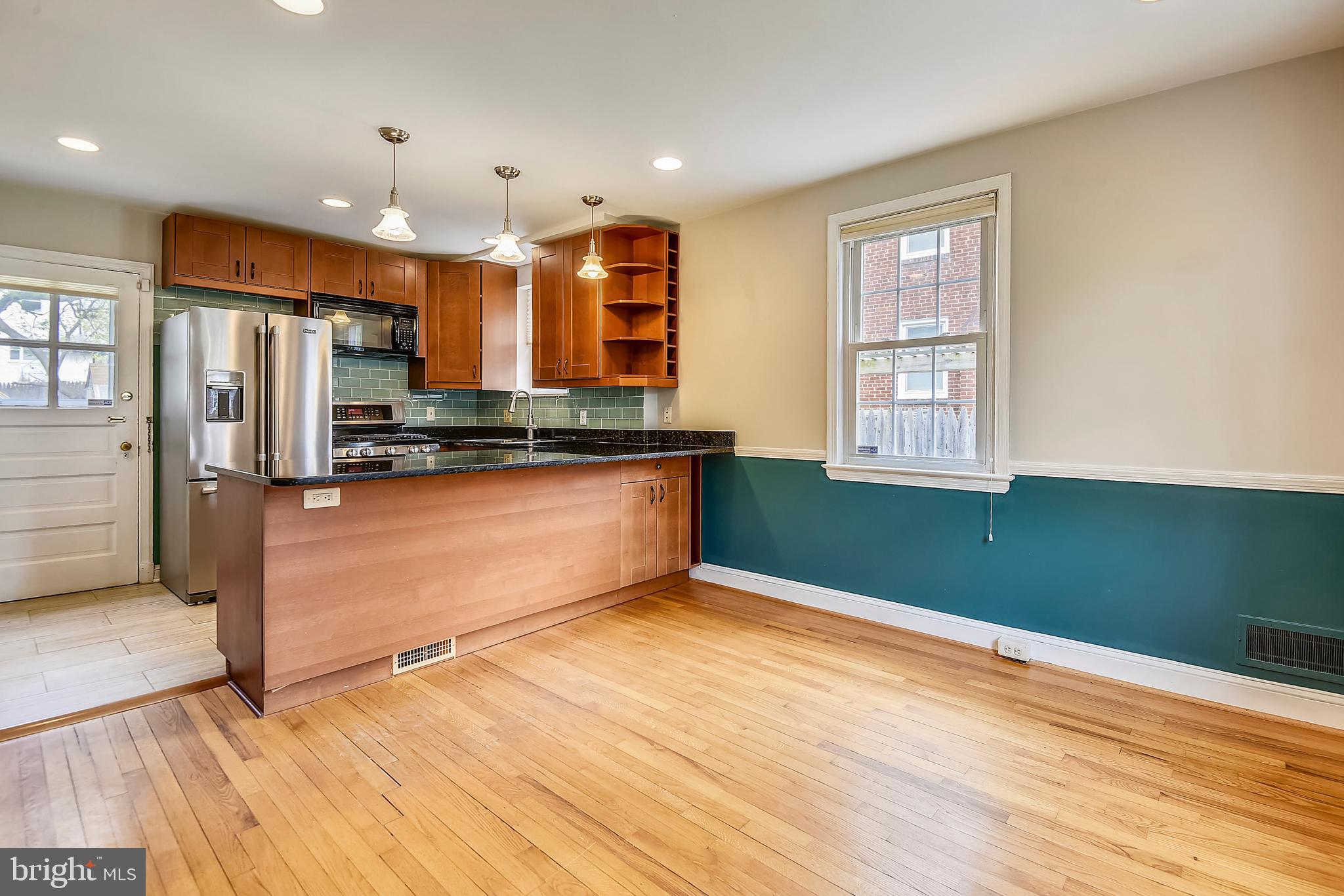 2607 Elnora Street Silver Spring, MD 20902 - Photo 4 of 32 Gallery Image 4