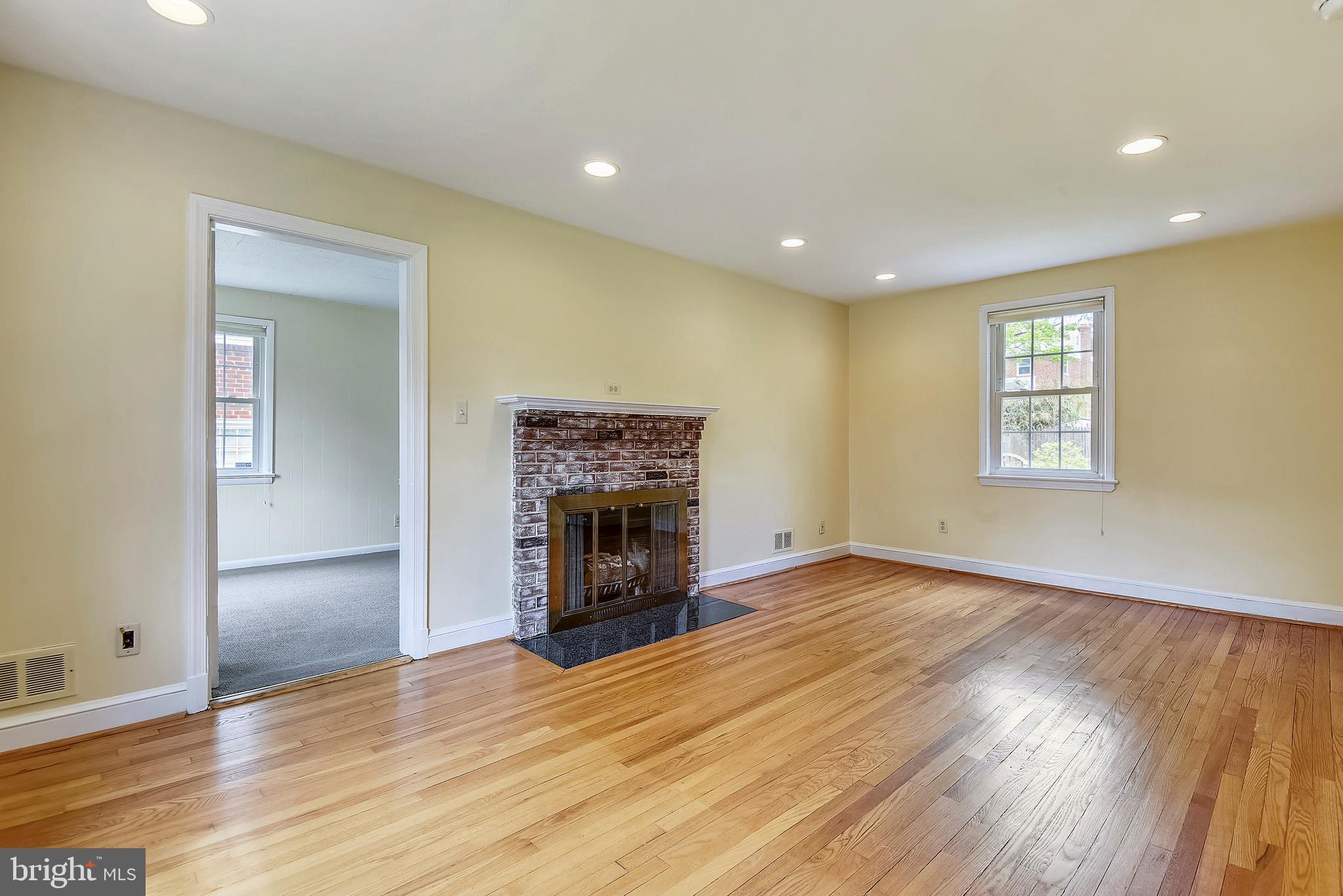 2607 Elnora Street Silver Spring, MD 20902 - Photo 6 of 32 Gallery Image 6