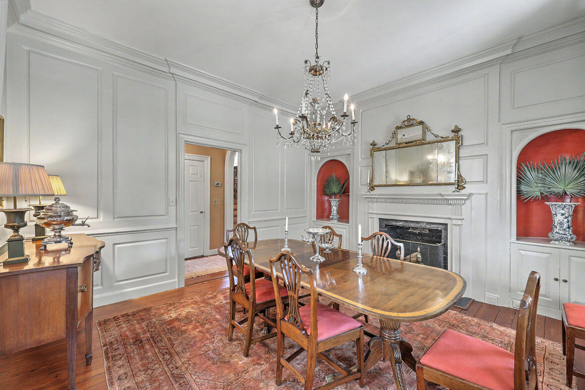 59 Church Street Charleston, SC 29401 - Photo 11 of 94 59 Church Street dining room