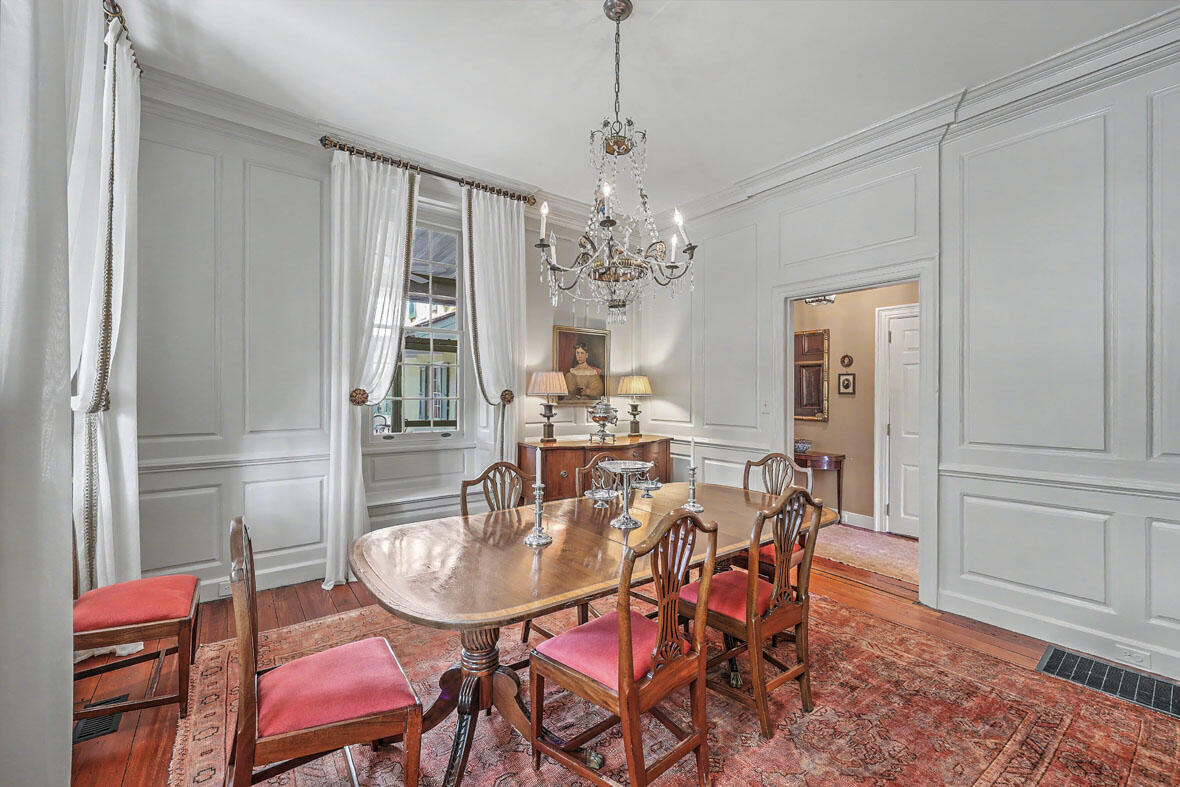 59 Church Street Charleston, SC 29401 - Photo 13 of 94 59 Church Street dining room