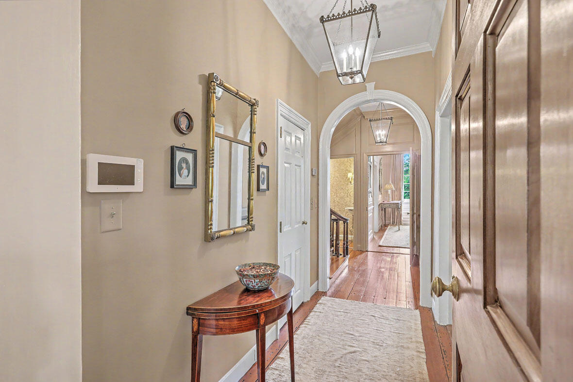 59 Church Street Charleston, SC 29401 - Photo 18 of 94 59 Church Street 1st floor hall