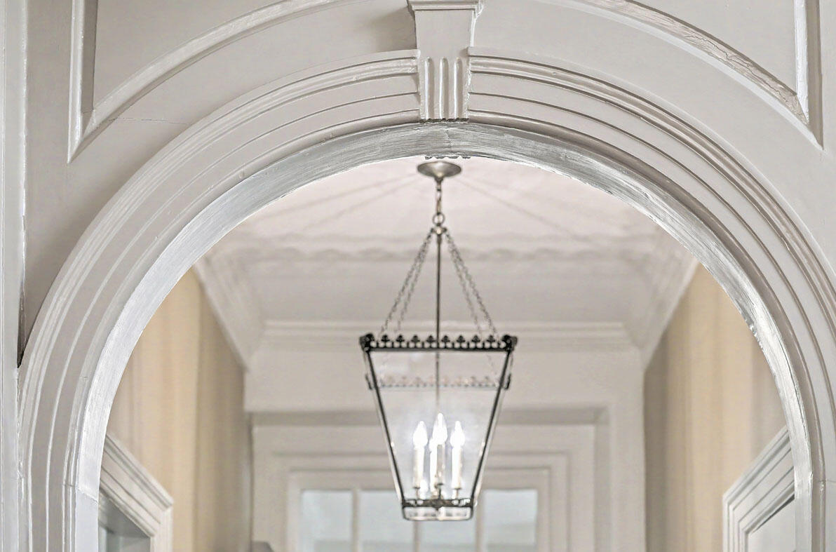 59 Church Street Charleston, SC 29401 - Photo 20 of 94 59 Church Street hall archway