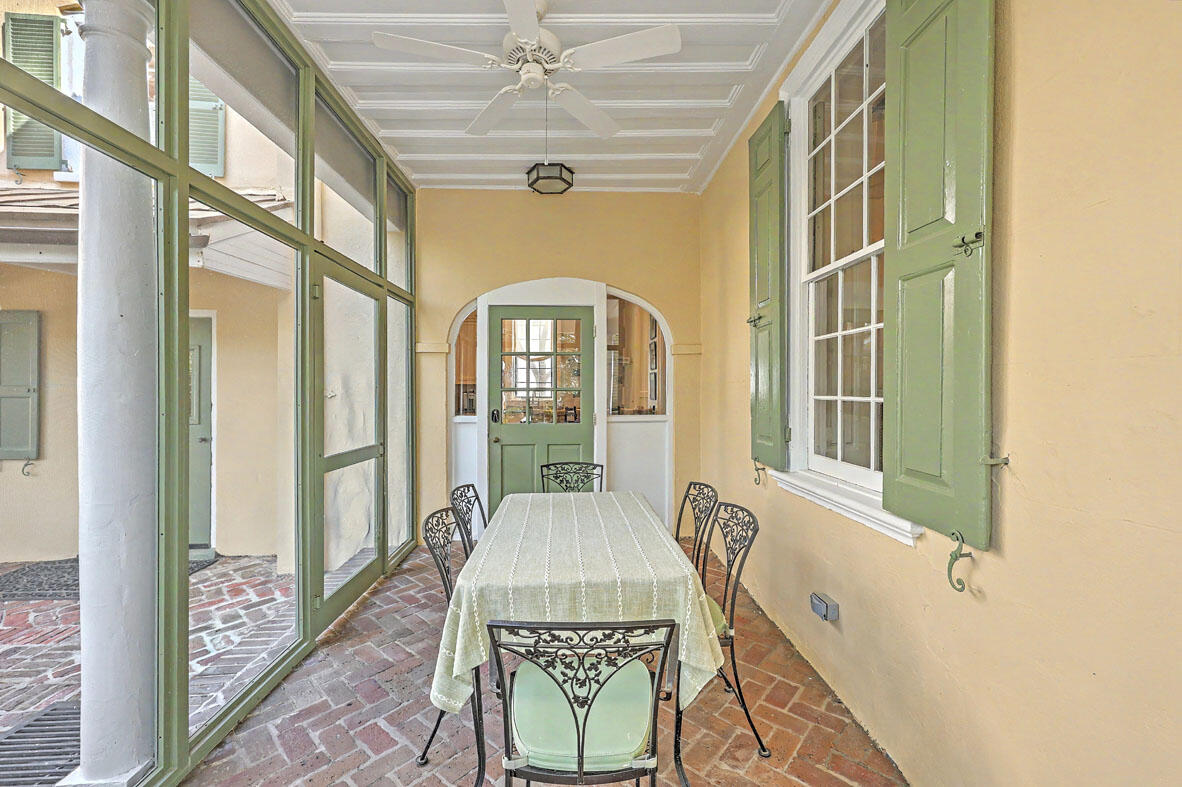 59 Church Street Charleston, SC 29401 - Photo 27 of 94 59 Church Street screened porch