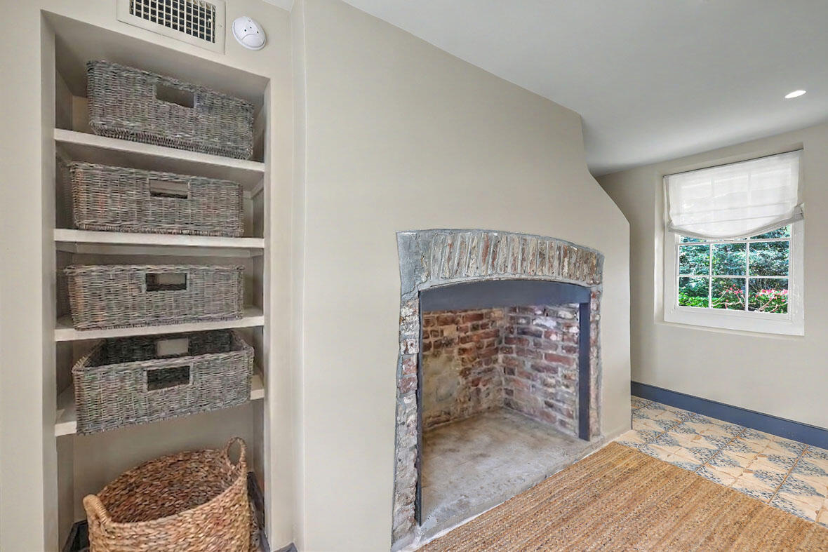 59 Church Street Charleston, SC 29401 - Photo 31 of 94 59 Church Street laundry