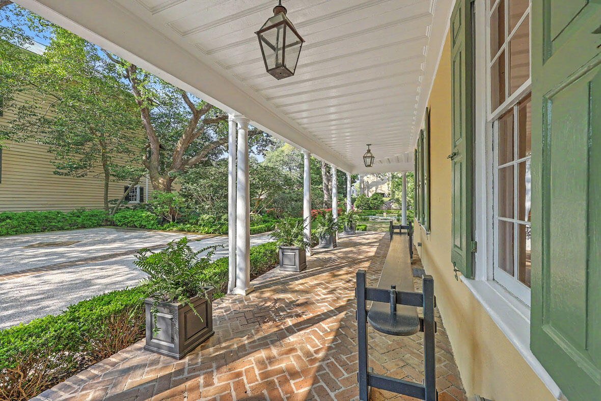 59 Church Street Charleston, SC 29401 - Photo 5 of 94 59 Church Street piazza2