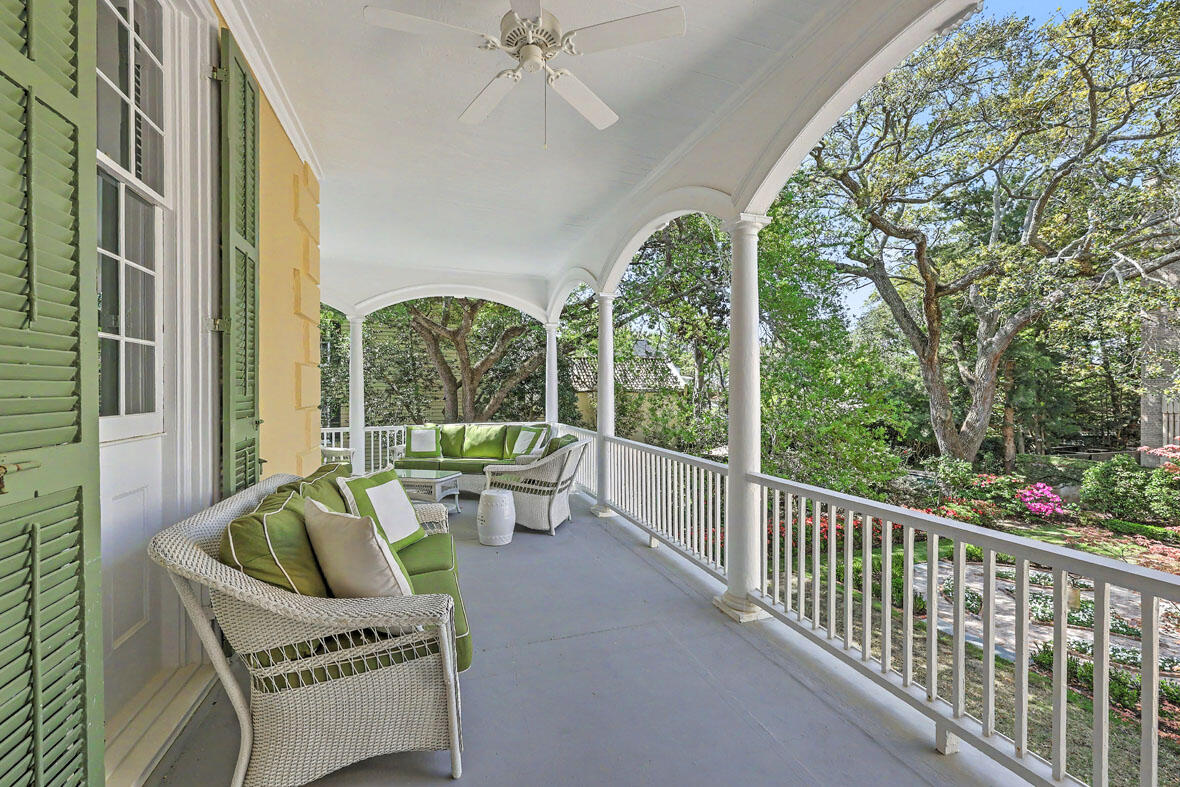 59 Church Street Charleston, SC 29401 - Photo 55 of 94 59 Church Street 2nd floor piazza