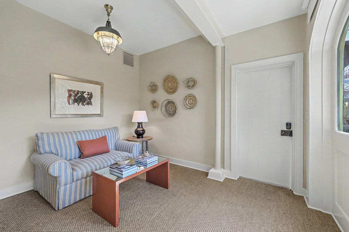 59 Church Street Charleston, SC 29401 - Photo 69 of 94 59 Church Street guest suite sitting are