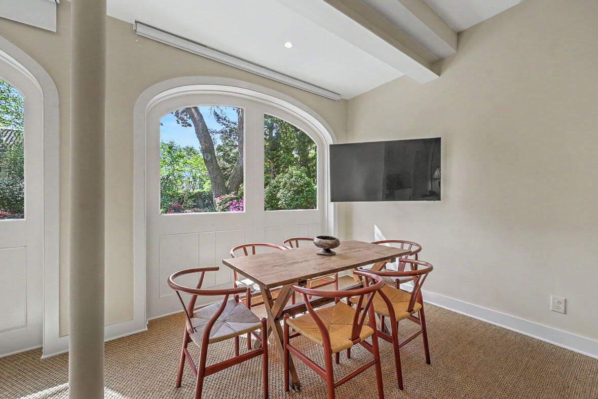 59 Church Street Charleston, SC 29401 - Photo 70 of 94 59 Church Street guest suite dining area