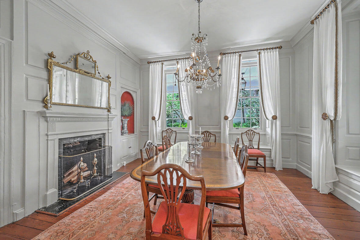 59 Church Street Charleston, SC 29401 - Photo 10 of 94 59 Church Street dining room