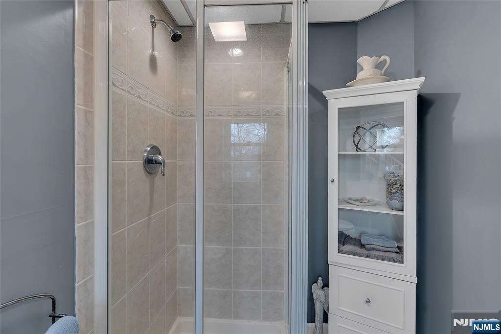 85 Larsen Road West Milford, NJ 07480 - Photo 11 of 50