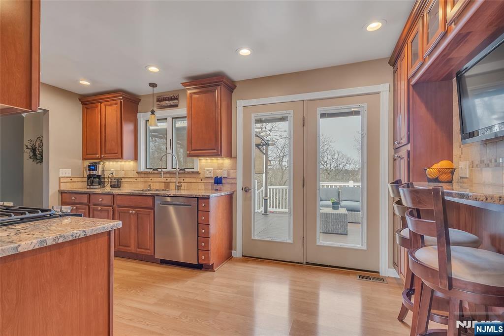 85 Larsen Road West Milford, NJ 07480 - Photo 15 of 50