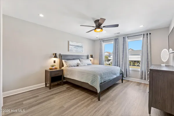 $1,250,000 | 2250 Island Drive, North Topsail Beach, NC 28460