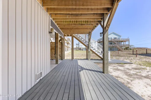 $1,250,000 | 2250 Island Drive, North Topsail Beach, NC 28460