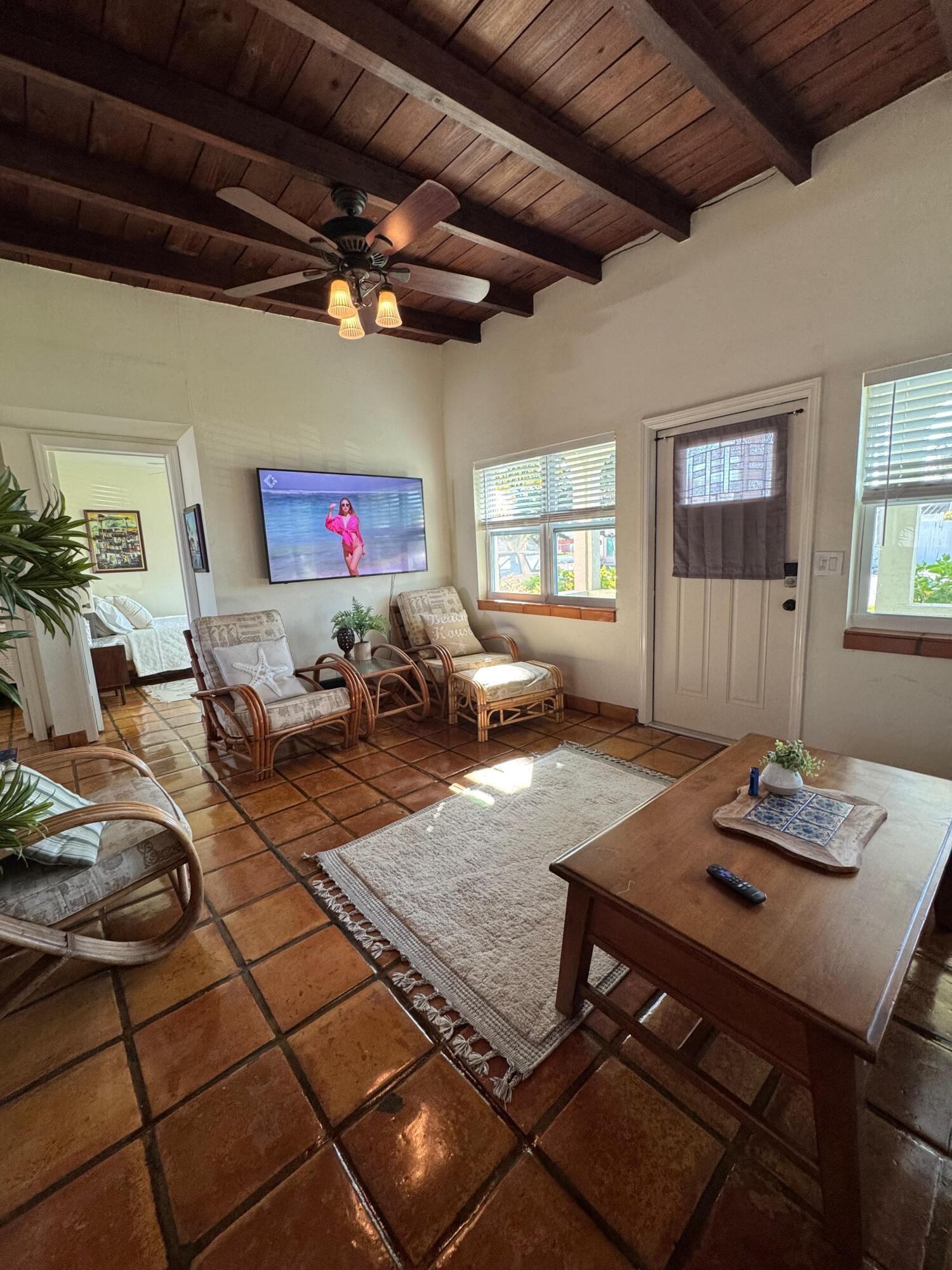 256 East 24th Street Riviera Beach, FL 33404 - Photo 13 of 21 WhatsApp Image 2025-11-18 at 22.05.05 (7