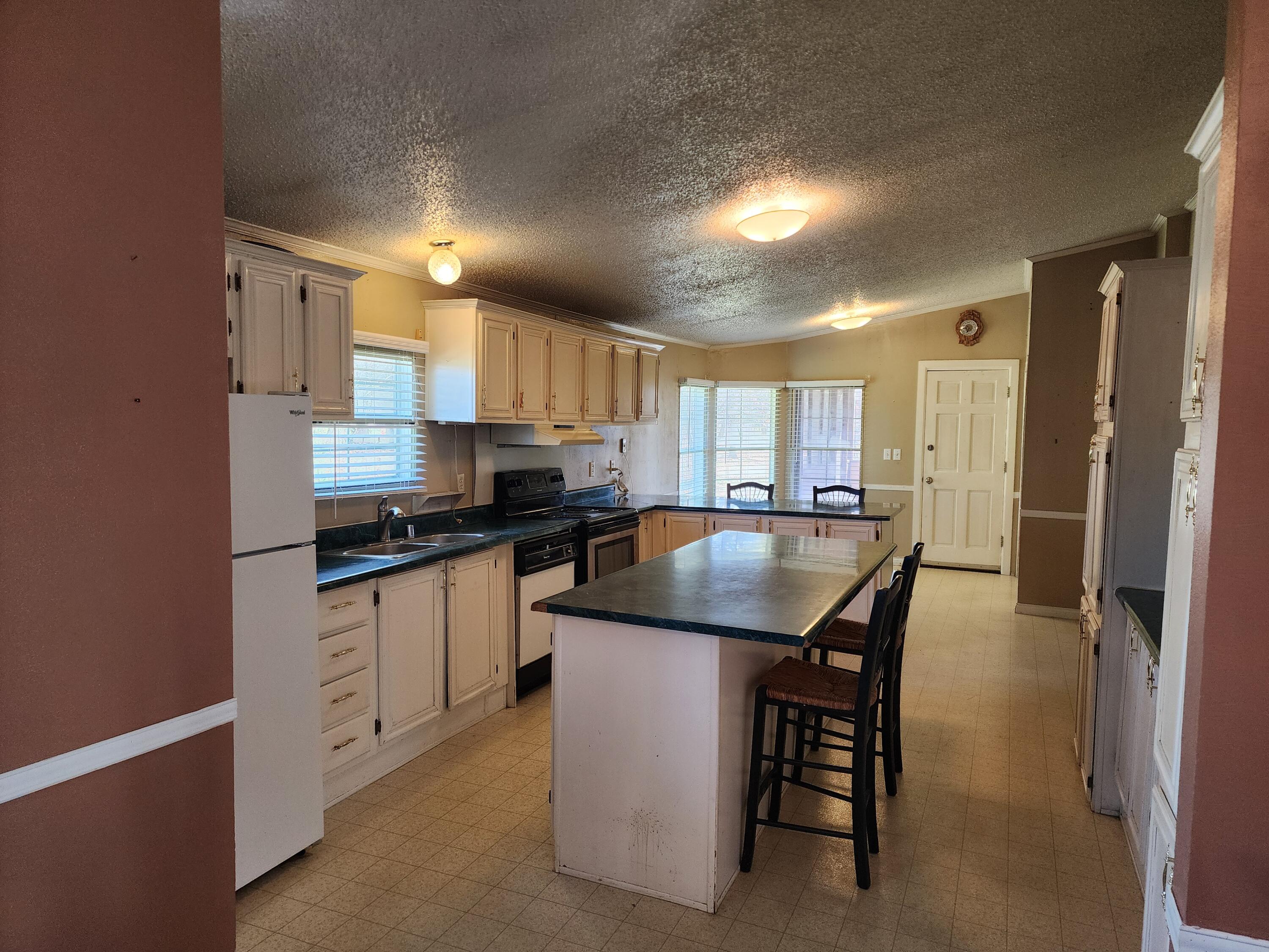 141 County Farm Road London, KY 40741 - Photo 19 of 20 20240310_144549
