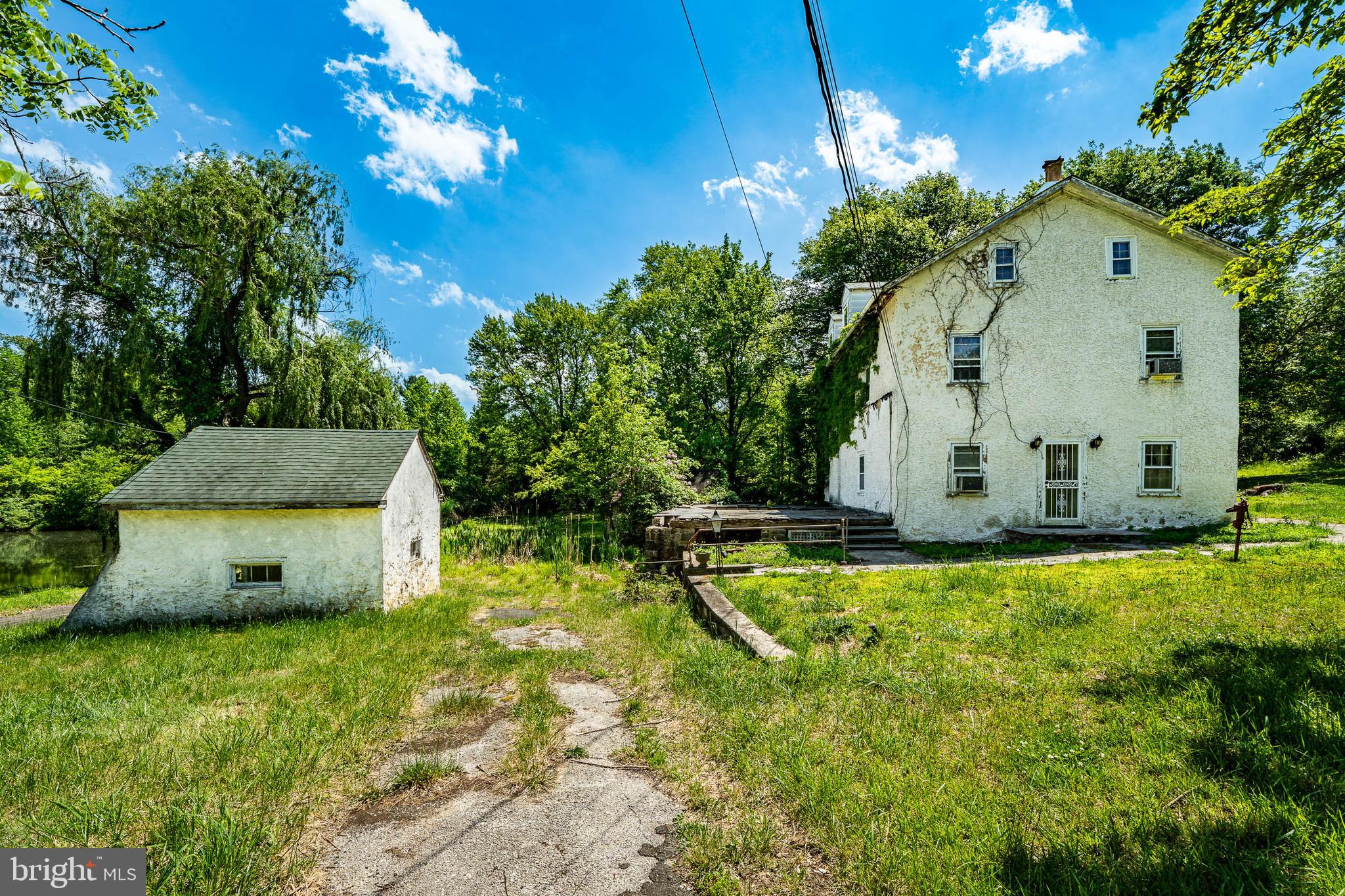 158 Locksley Road Glen Mills, PA 19342 - Photo 4 of 24