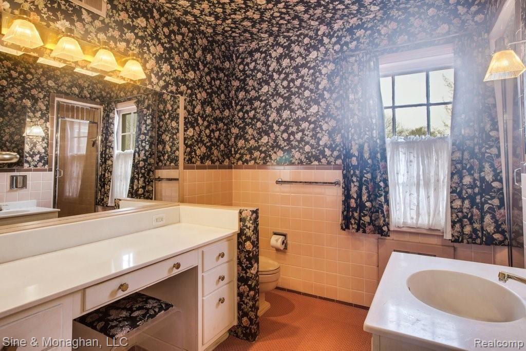 55 Lewiston Road Grosse Pointe Farms, MI 48236 - Photo 36 of 59