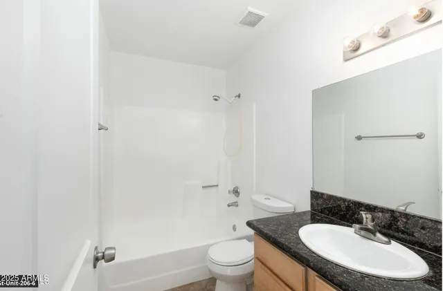$1,295 | 1241 North 48th Street, Unit 206, Phoenix, AZ 85008