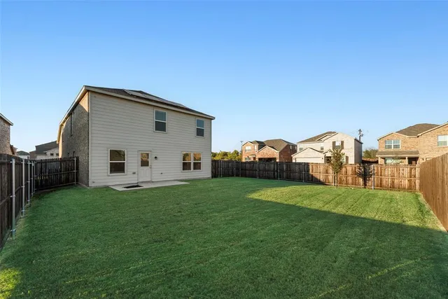 $2,200 | 1405 Embrook Trail, Forney, TX 75126