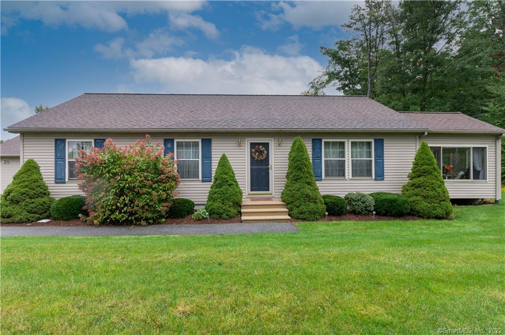 3 Starling Court, Unit 3 Killingly, CT 06239 - Photo 1 of 1 Gallery Image 1