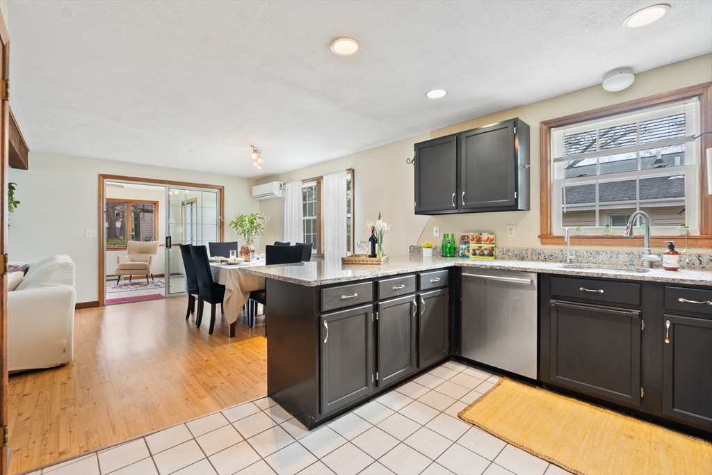 34 Maple Road Westford, MA 01886 - Photo 12 of 27