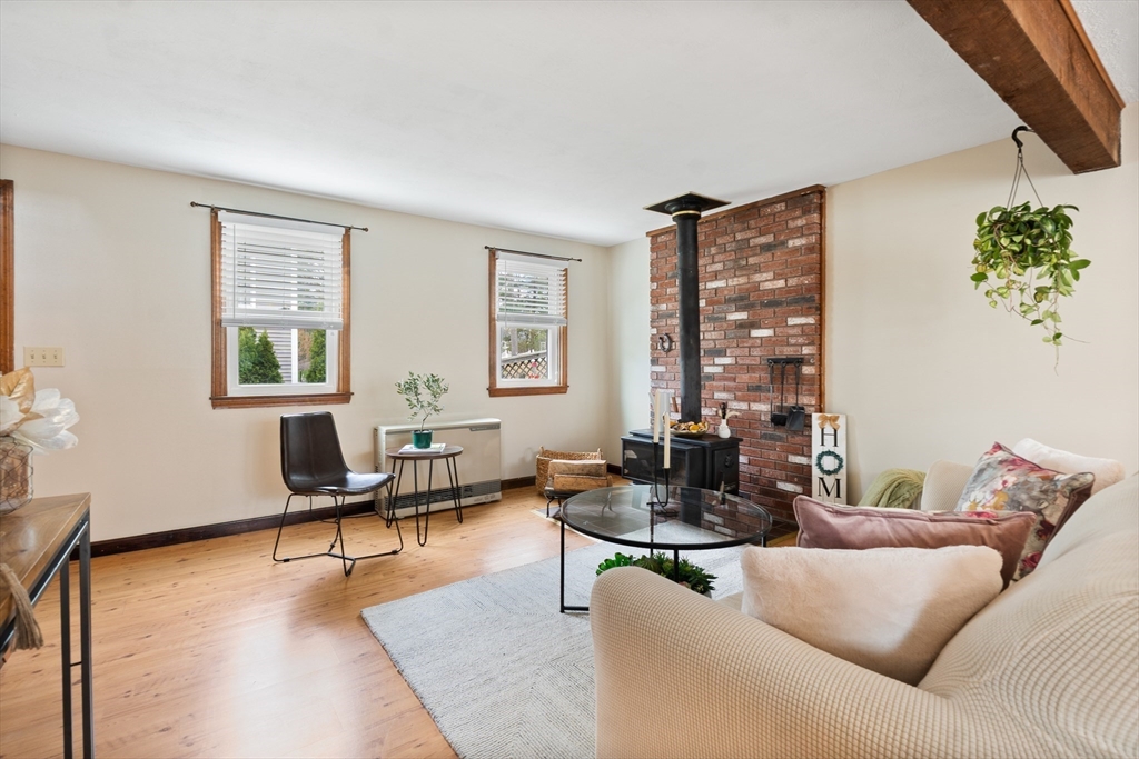 34 Maple Road Westford, MA 01886 - Photo 7 of 27