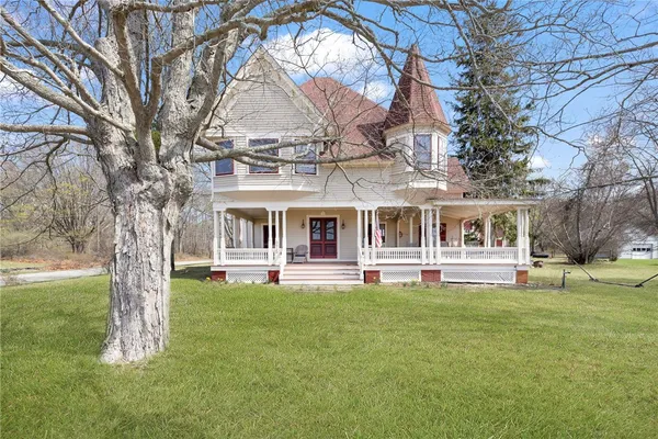 $1,095,000 | 75 Atlantic Avenue, Portsmouth, RI 02872