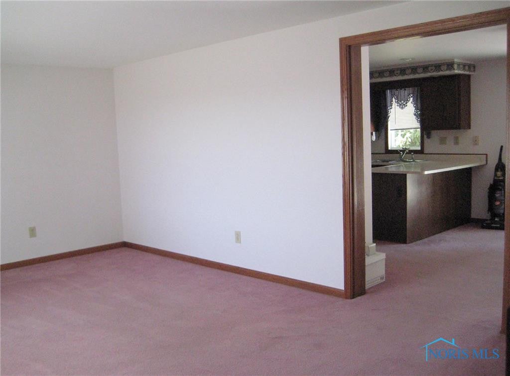 6062 Finzel Road Whitehouse, OH 43571 - Photo 8 of 27 Open flow from living room to dining room & kitchen