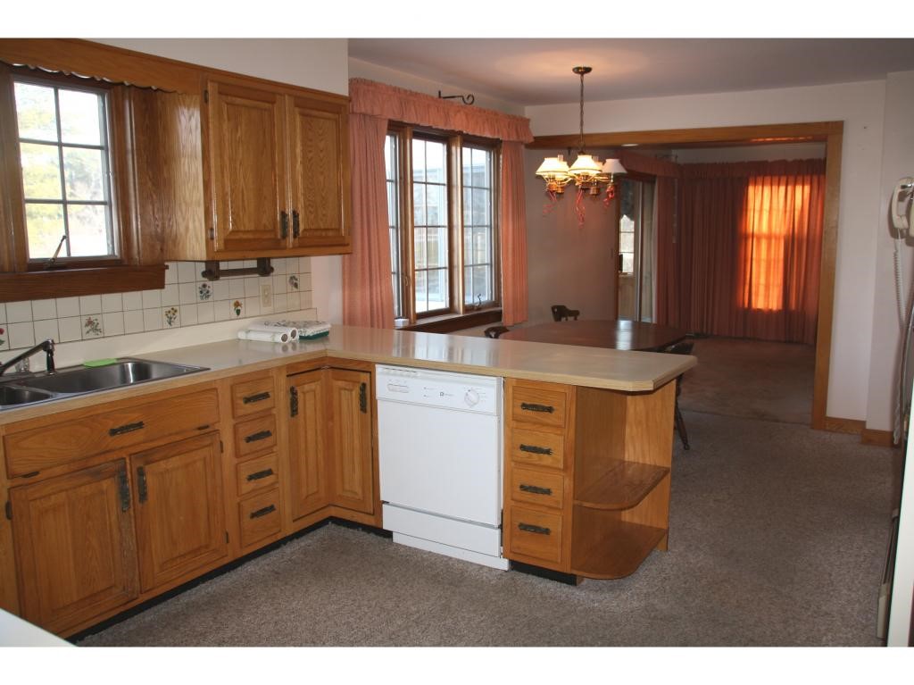 178 Church Street Rutland, VT 05701 - Photo 6 of 23